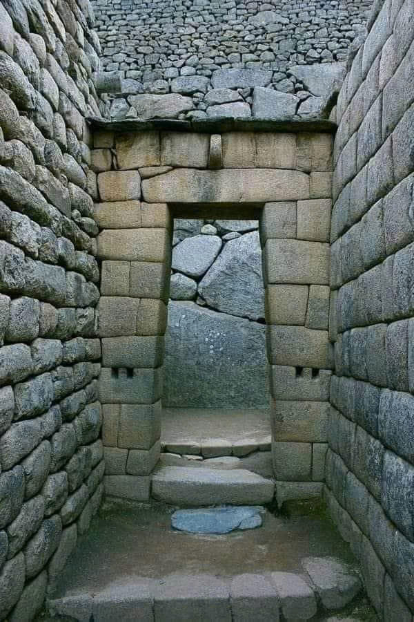 The Engineering Marvel of Machu Picchu’s Mortarless Doorways