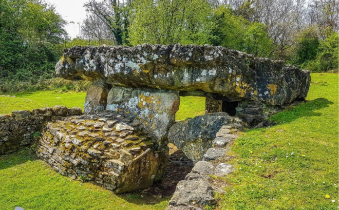 The Mystery of Tinkinswood: A Portal to Ancient Wales’ Sacred Past